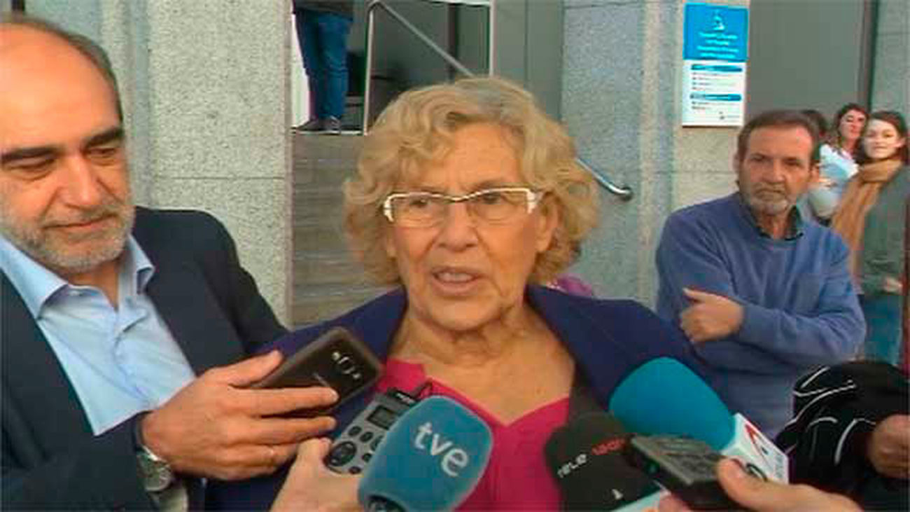 Carmena, dada de alta, agradece el interés por su salud: "Estoy bien"