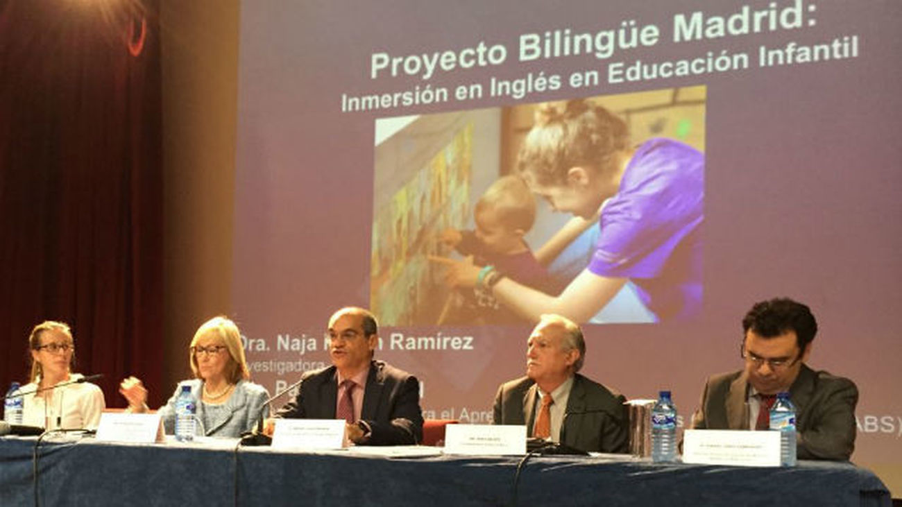 El bilingüismo en edades tempranas eleva la capacidad cognitiva, dice un estudio