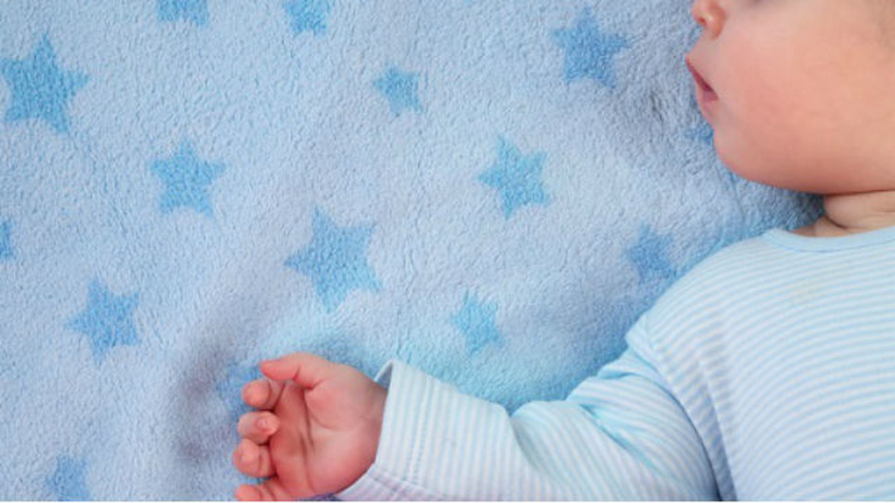 Un colchón para bebés que cambia de color cuando el lactante tiene fiebre, en Bebés&Mamás