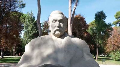 La estatua que Galdós "vio" con sus manos