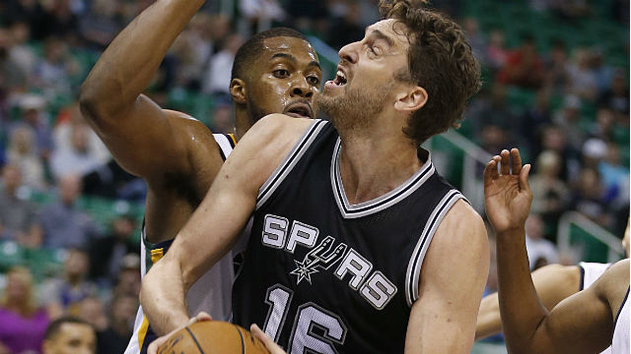 Pau Gasol ante Utah Jazz
