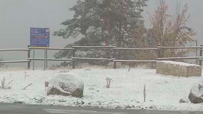 Cinco centímetros de nieve en el Puerto de Navacerrada en la primera nevada