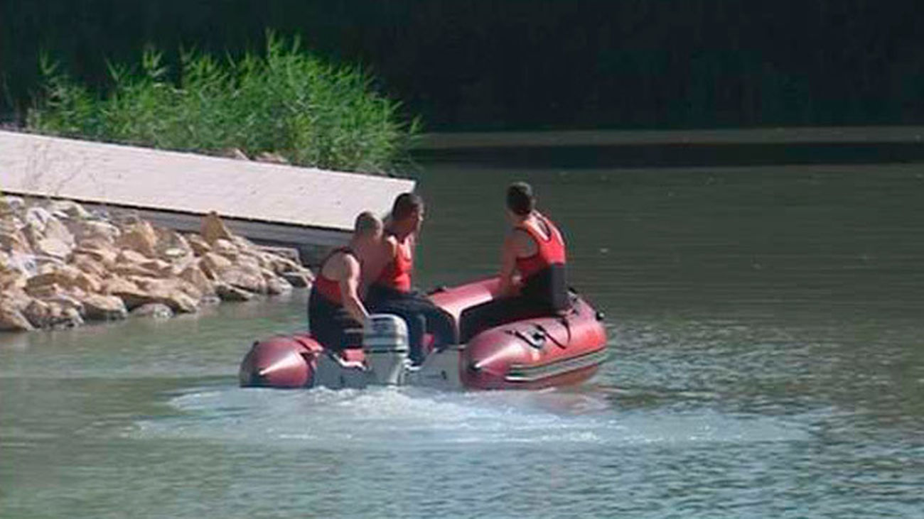 Reanudan la búsqueda del cazador que cayó al río Tajo en Añover