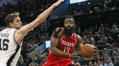 Harden tritura a los Spurs, con pocos minutos de Pau Gasol