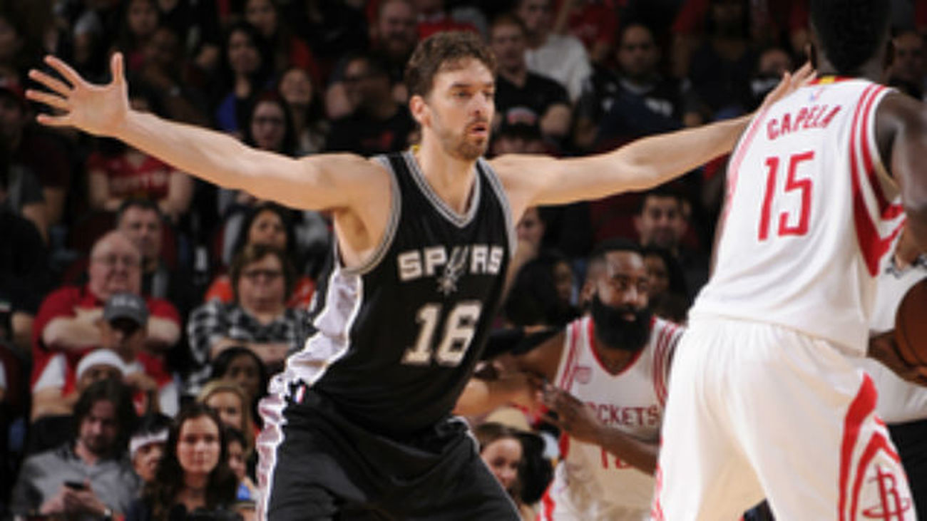 Pau Gasol ante Houston
