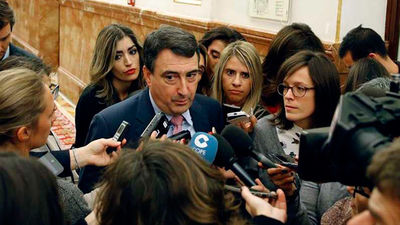 El PNV avisa que o "cesa la leña" al País Vasco o no negociará los presupuestos