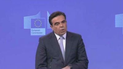 Bruselas no congelará fondos a España  pese a incumplir el déficit de 2015