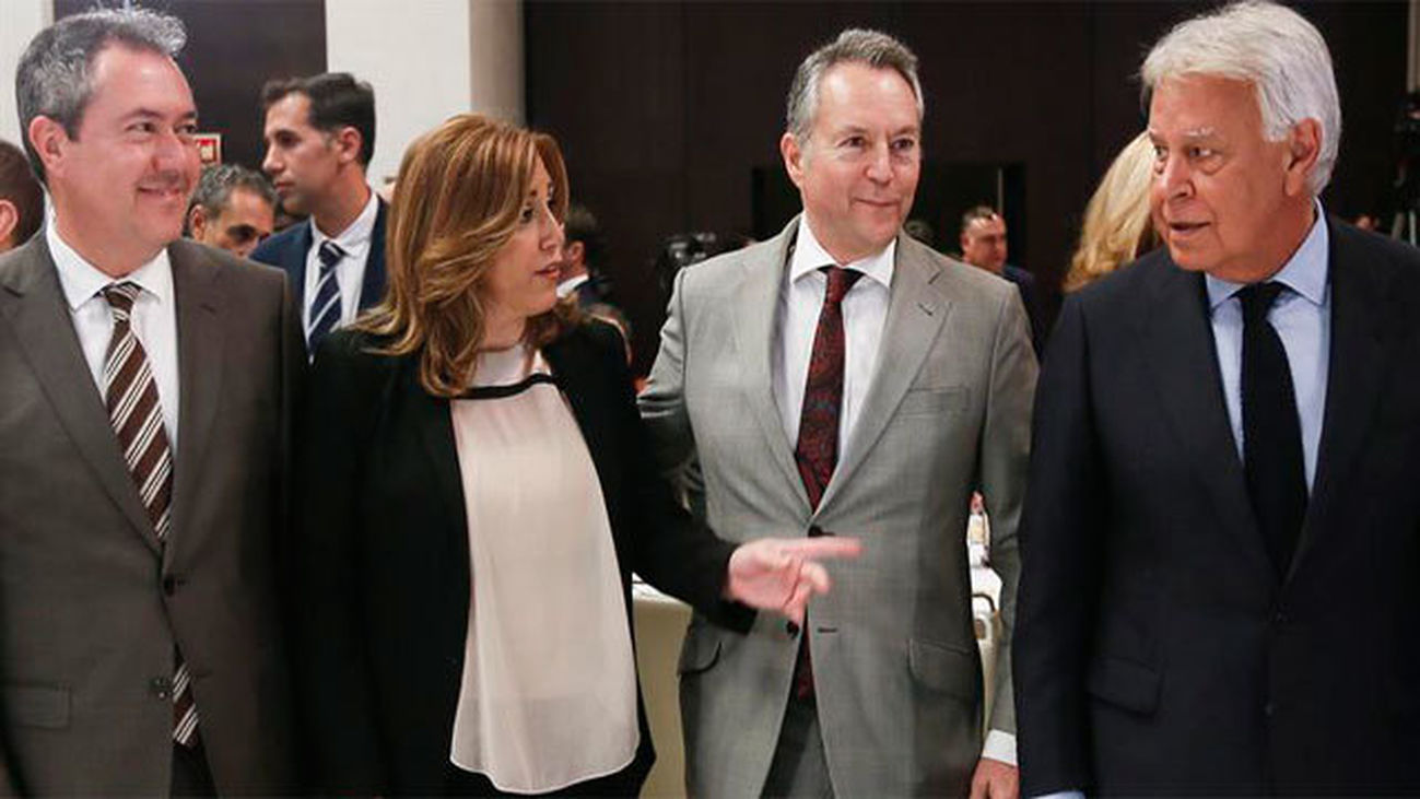 Felipe González ve a Susana Díaz "con fuerza" para liderar el PSOE