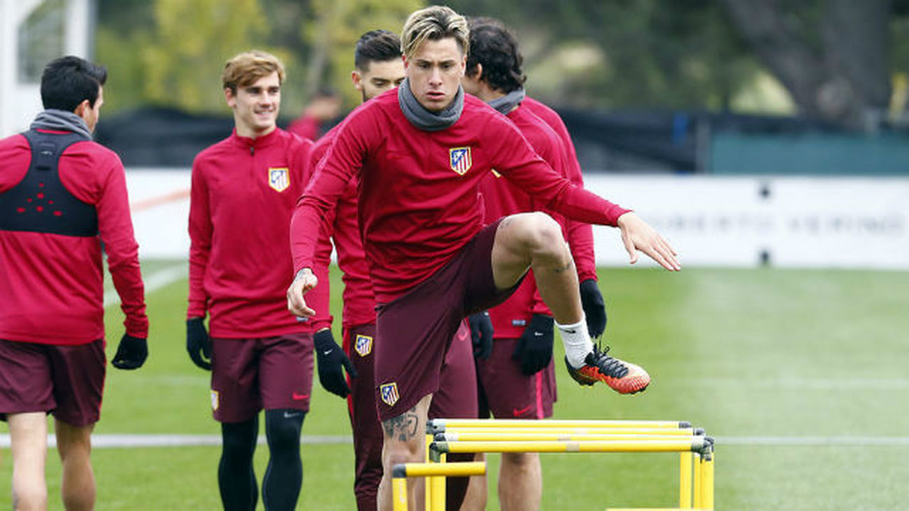 Gaitán, Vrsaljko, Gameiro y Giménez, titulares ante el PSV