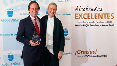 Cifuentes ensalza la "excelencia" de la gestión de Ayuntamiento de Alcobendas