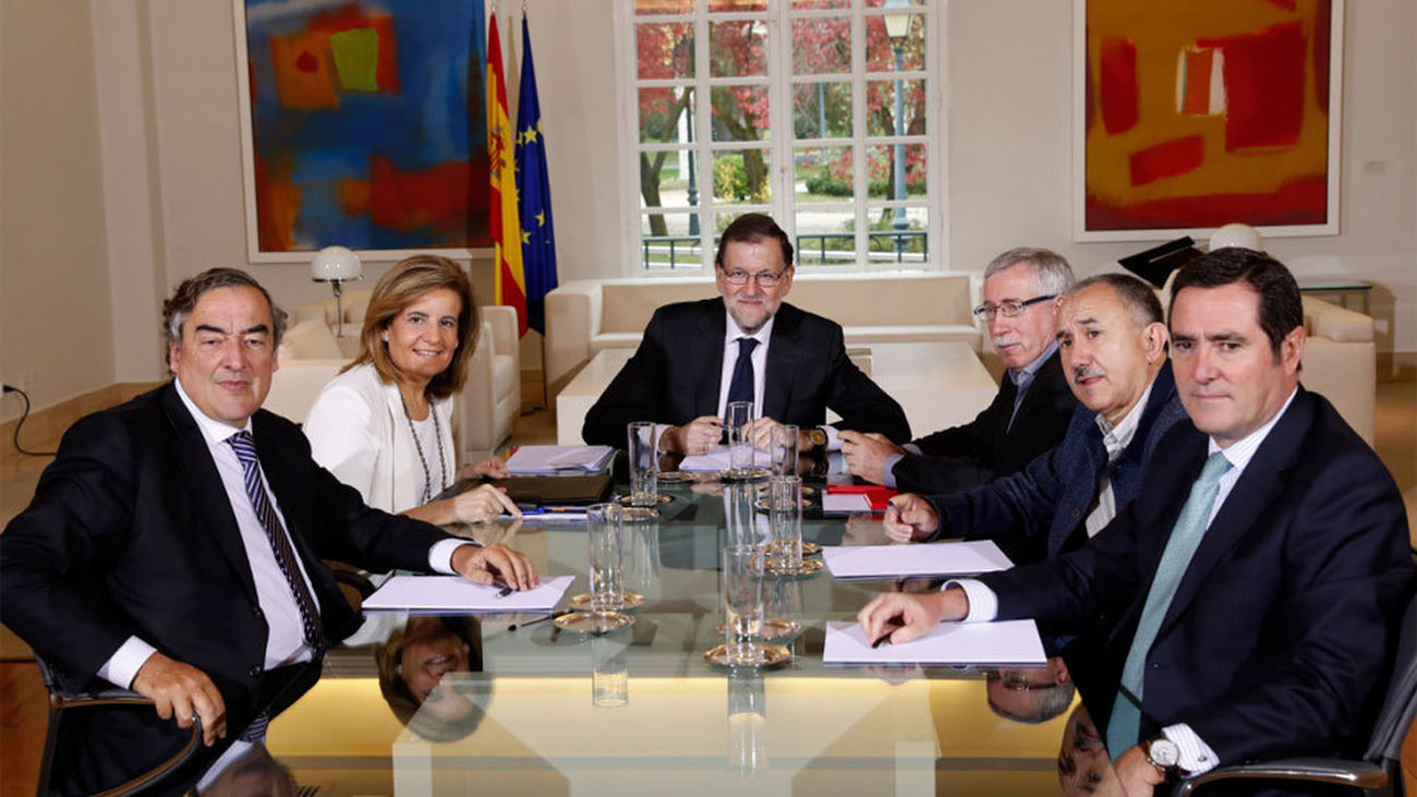Mariano Rajoy reúne en Moncloa a los agentes sociales