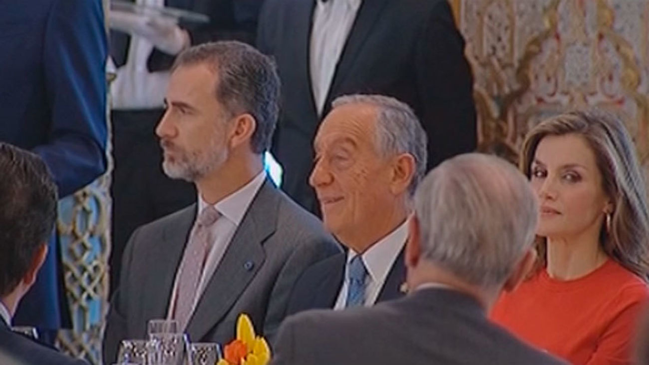 Felipe VI anima a España y Portugal a mirar juntos el futuro con optimismo