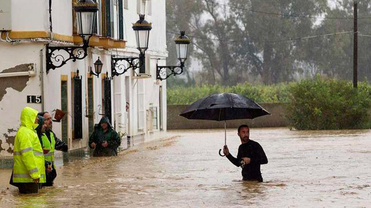 Hallan muerta a una mujer en Estepona a consecuencia de las inundaciones