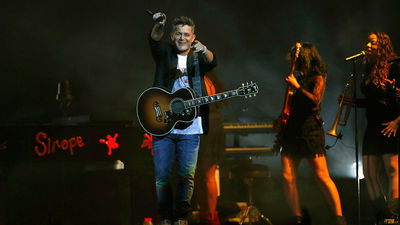 Alejandro Sanz cierra su gira 'Sirope' en "casa" y ante un público entregado