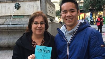 Olvido Macías publica su nuevo libro, ‘Vidas Unidas’