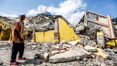 Al menos 94 personas han perecido en el seísmo de Sumatra