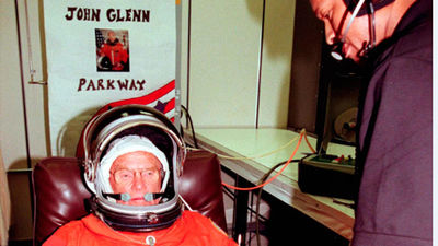 Muere John Glenn, el primer estadounidense en orbitar la Tierra