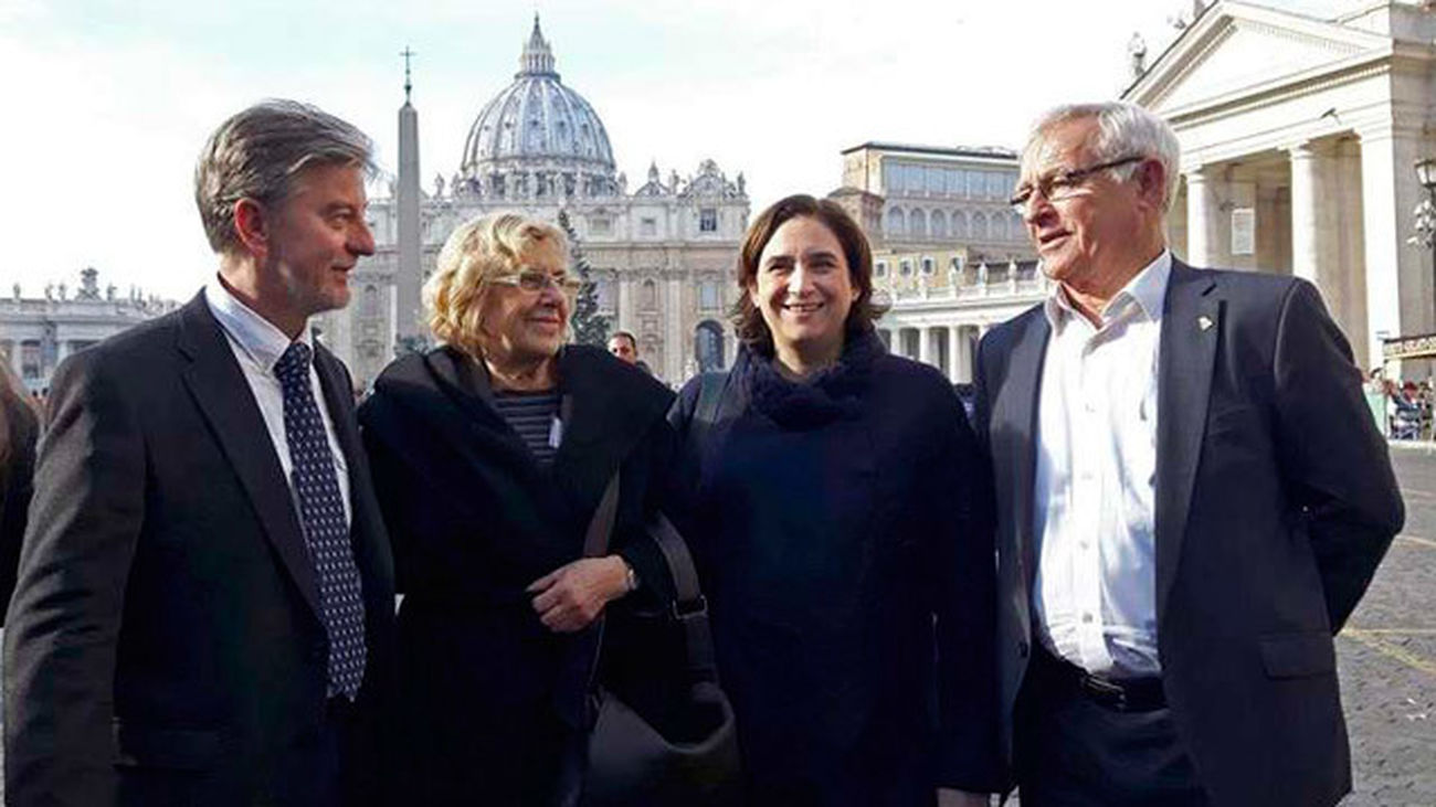 Carmena y otros alcaldes proponen en el  Vaticano corredores humanitarios para los refugiados
