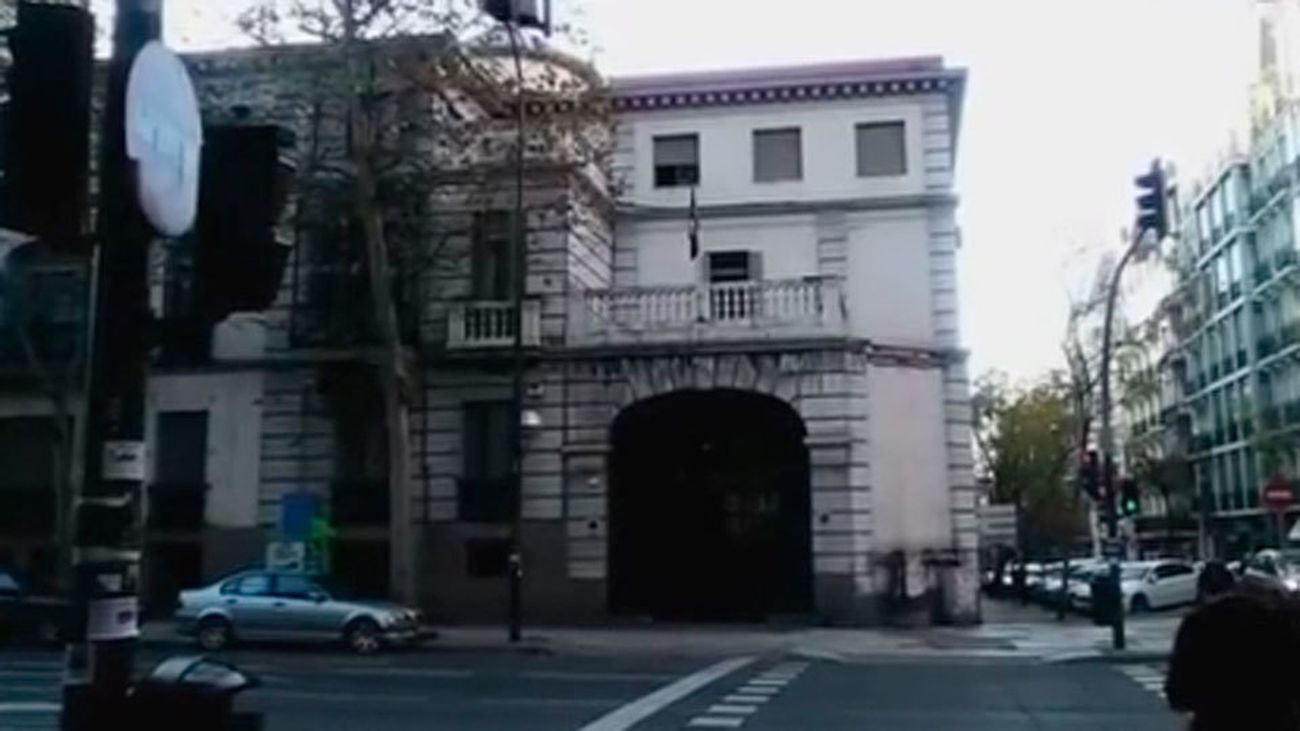 Miembros de Hogar Social Madrid ocupan un palacete militar en calle Velázquez