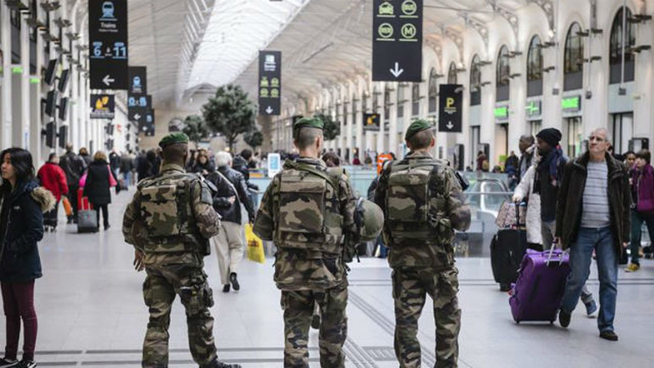 Francia reforzará la seguridad en las fiestas de fin de año por el yihadismo