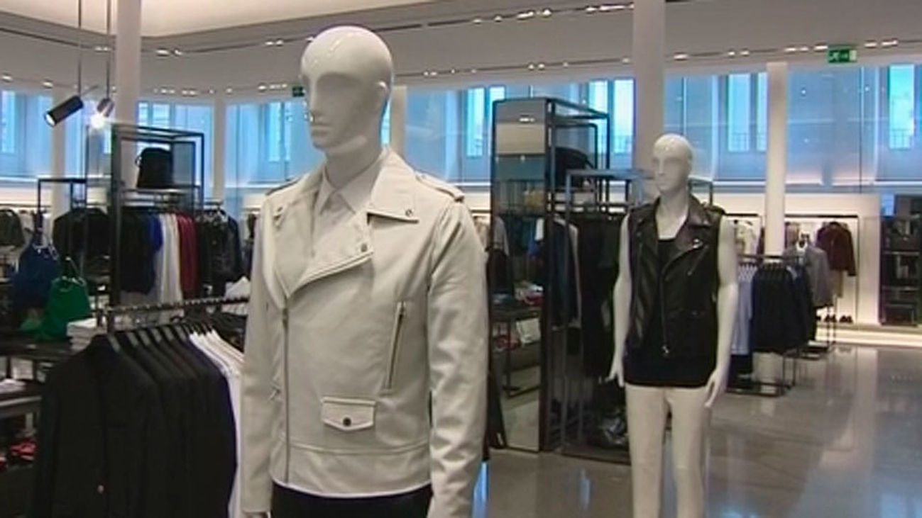 Inditex encadena tres años de récord pero se desploma en Bolsa