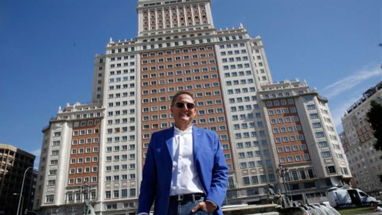 El empresario Trinitario Casanova tras anunciar la compra del Edificio España