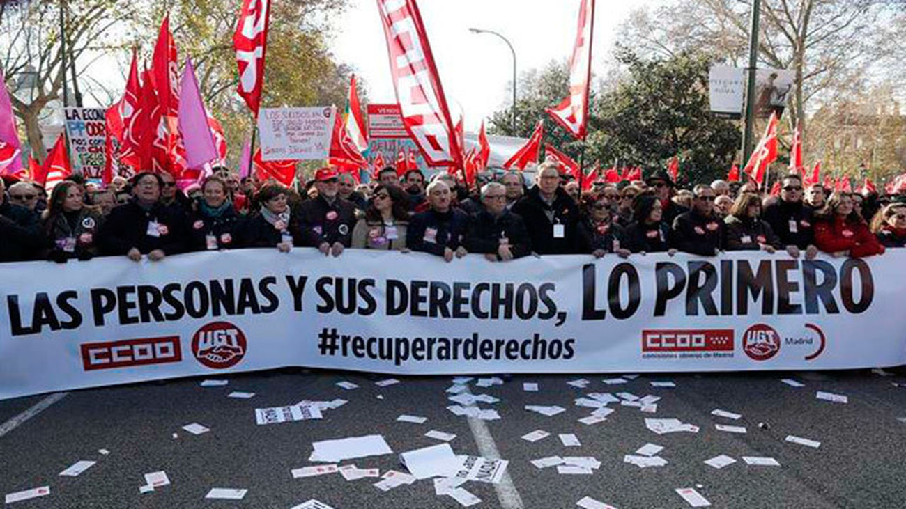Los sindicatos se manifiestan en Madrid por los recortes del Gobierno