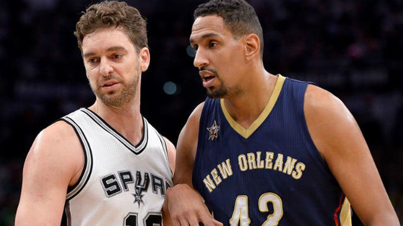 Pau Gasol ante los Pelicans