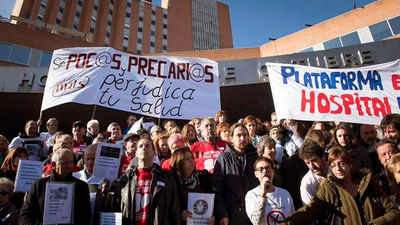 Trabajadores se encierran en el 12 de Octubre para denunciar la "precariedad laboral"