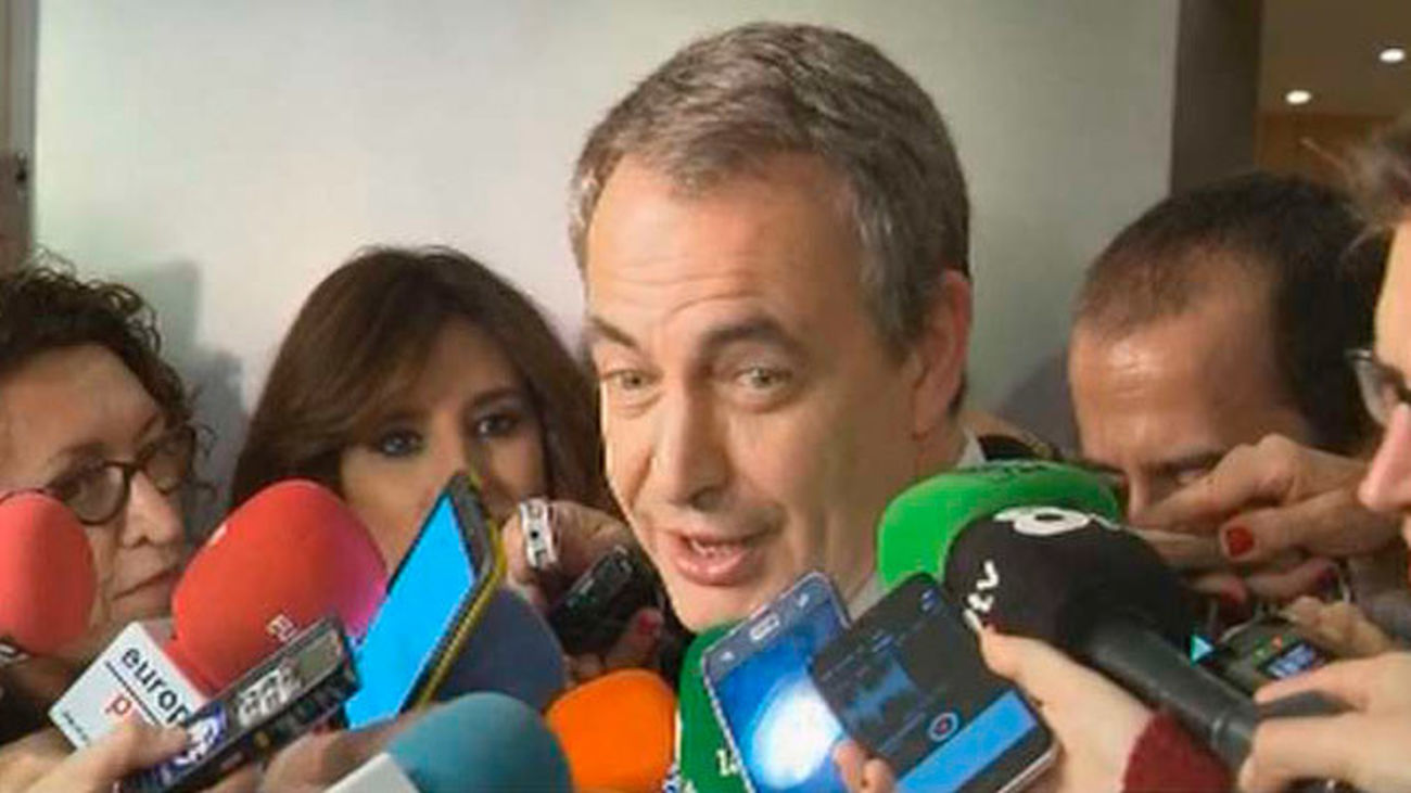 Zapatero expresa su "optimismo irrenunciable" sobre el PSOE