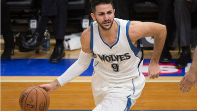 Rubio exhibe su clase; Mirotic recupera toque de muñeca