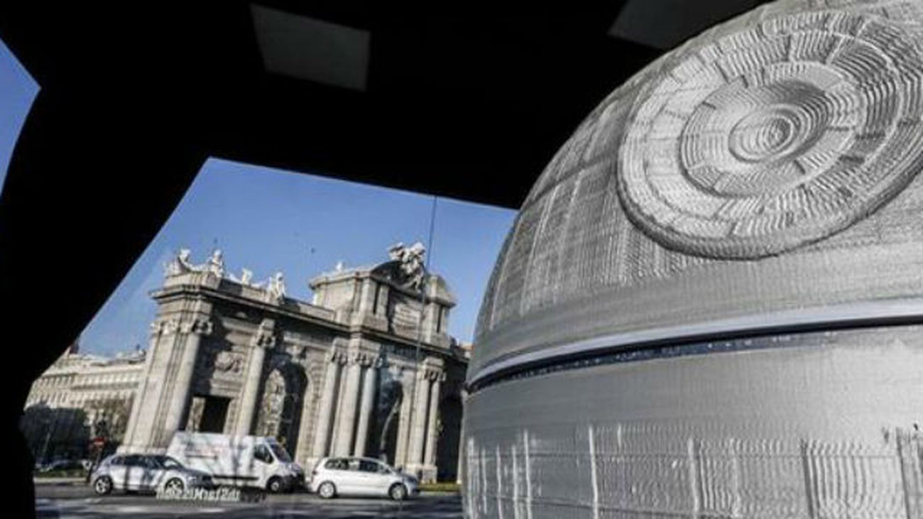 Finaliza la impresión en 3D de la Estrella de la Muerte de "Star Wars"
