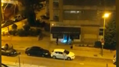 Los vecinos graban a los ladrones en pleno asalto a una tienda en Hortaleza