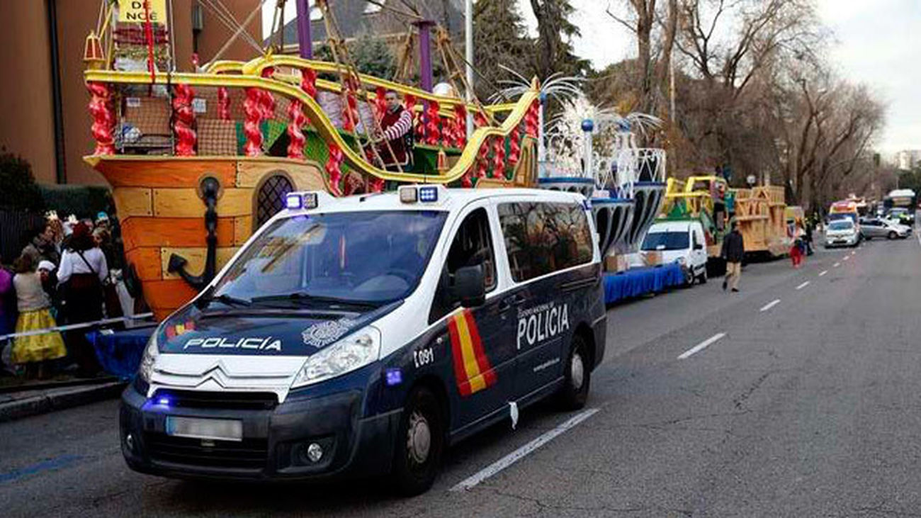 Las Cabalgatas de Reyes dan inicio en Madrid marcadas por fuertes medidas de seguridad