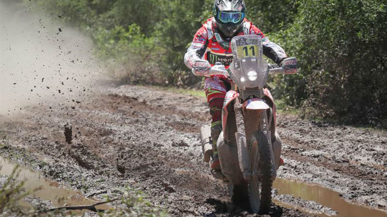 Dakar: Barreda arrasa en la etapa y se aúpa al liderato