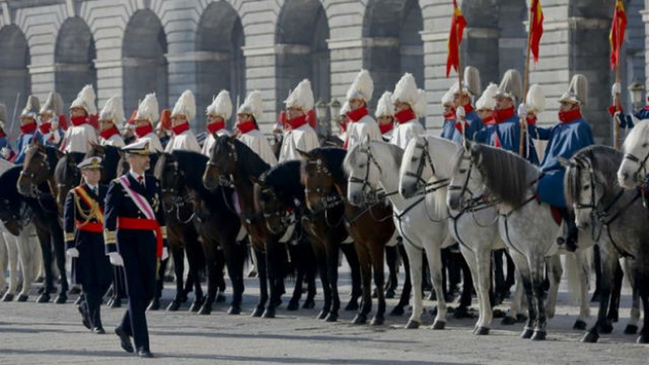 El Rey preside la Pascua Militar con el estreno de De Cospedal
