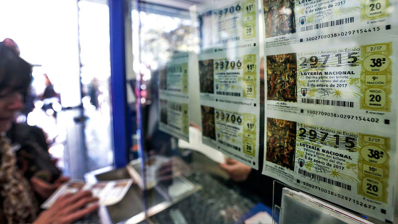 Décimos del Sorteo del Niño, a la venta en una administración de Lotería