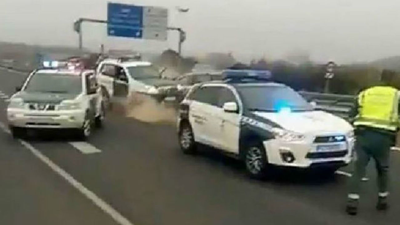 Detenido tras conducir 40kms en sentido contrario y colisionar contra la Guardia Civil