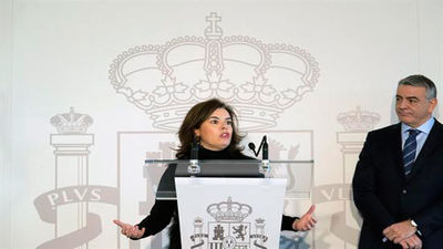 Sáenz de Santamaría apela a la "cooperación  y lealtad" entre los gobiernos central y vasco