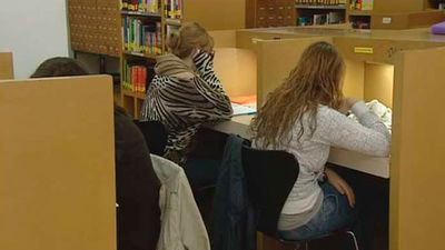 Doce bibliotecas regionales amplia su horario para facilitar la preparación de exámenes