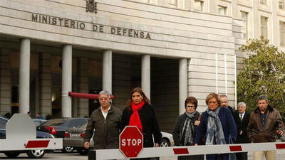 Cospedal asume la responsabilidad de Defensa en el accidente del Yak 42