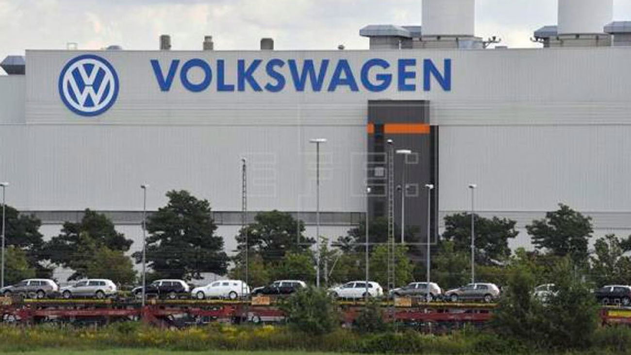EE.UU multa a Volkswagen por los motores trucados