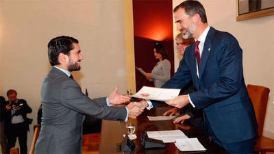 El Rey pide a los nuevos diplomáticos "rigor y eficacia" para servir a España