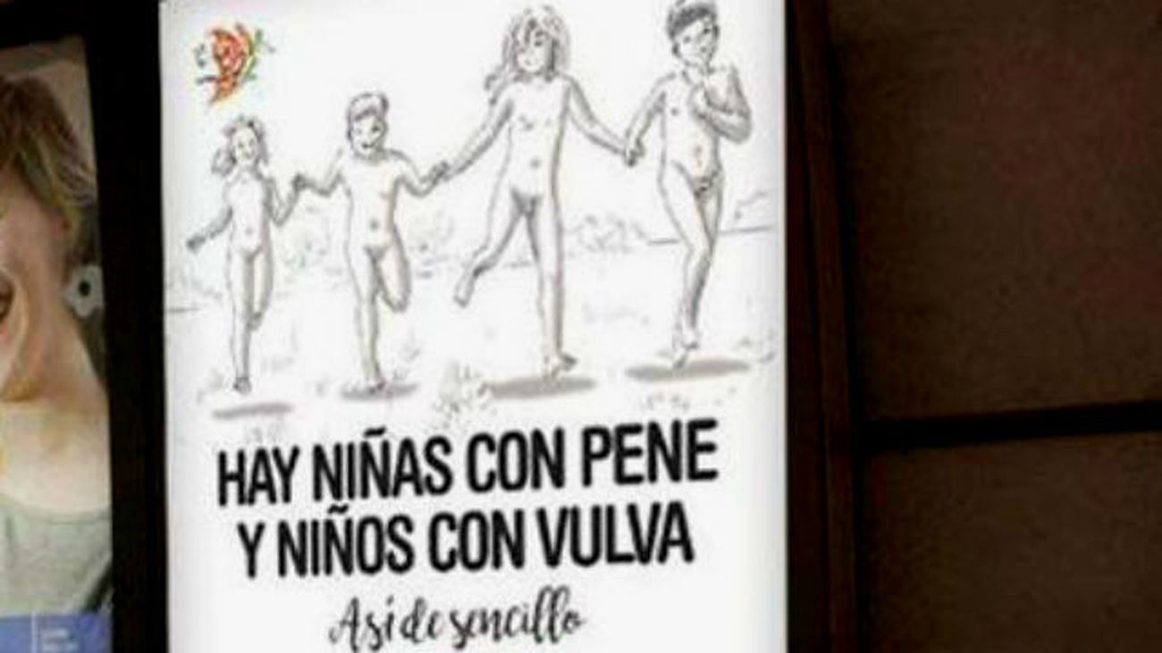 Destrozan en Vitoria una valla de la campaña en favor de la transexualidad