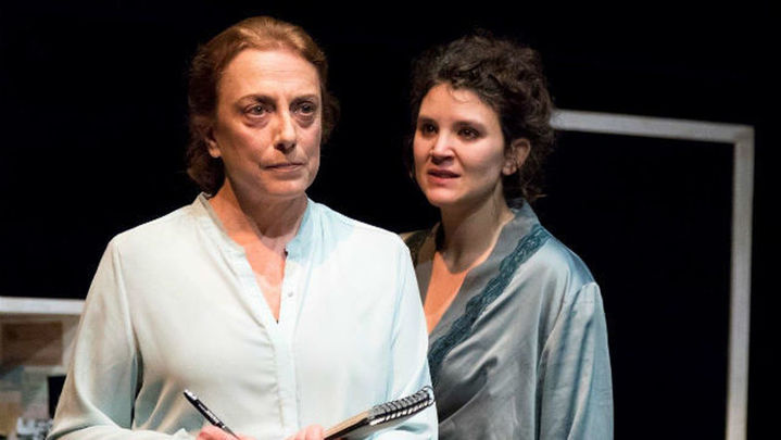 El Teatro Español sube a escena 'Edith Piaf. Taxidermina de un gorrión'