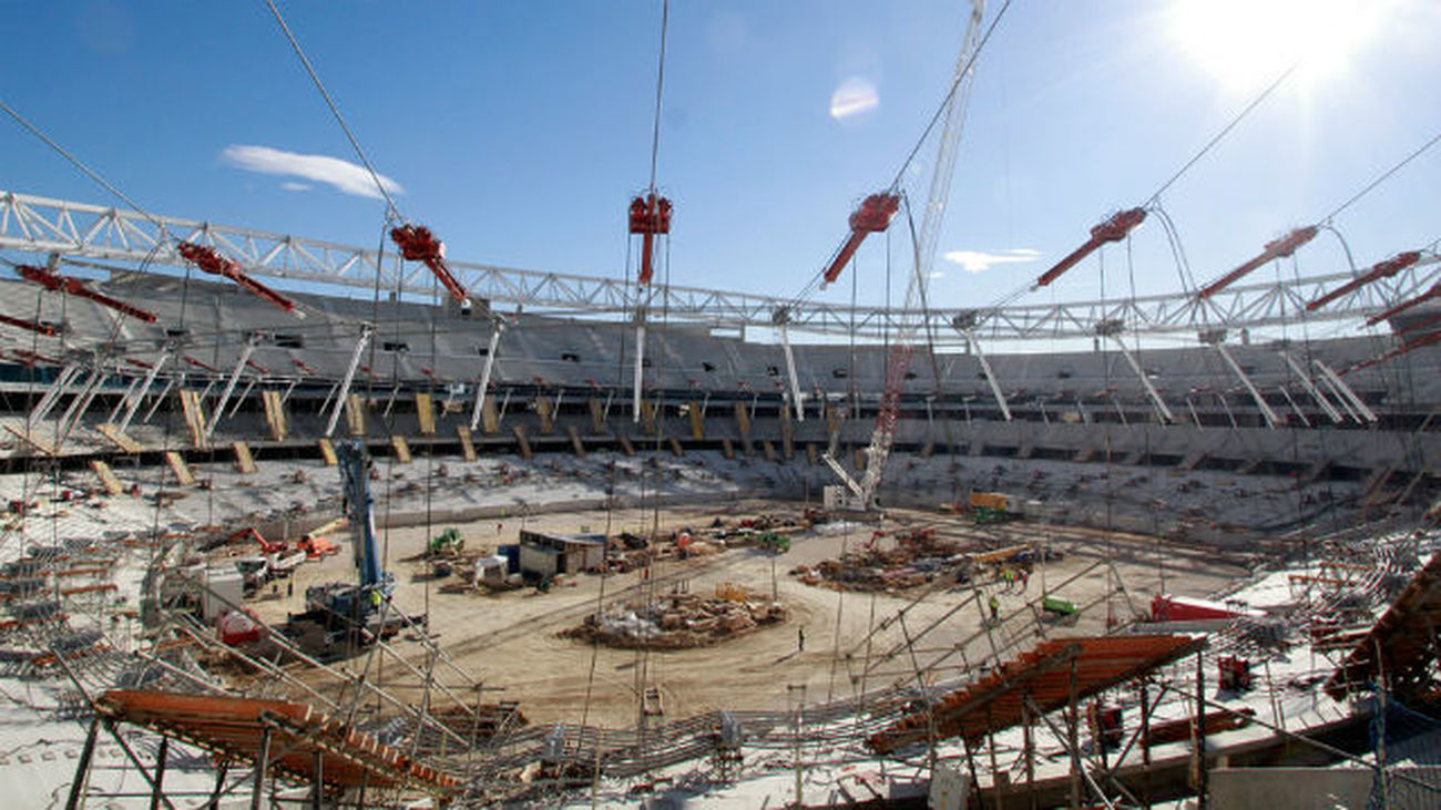 La cubierta del Metropolitano, caja de resonancia para los atléticos