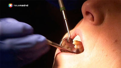 Ocho de cada diez españoles adultos tienen problemas en las encías