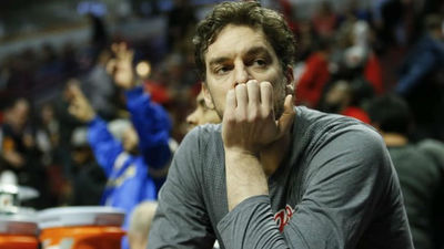 Pau Gasol se fractura la mano izquierda