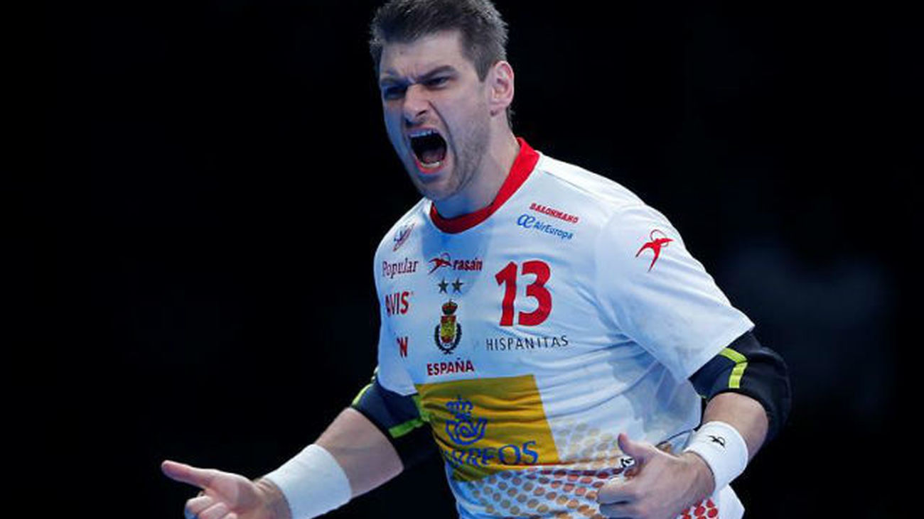 27-28. España logra un sufrido pase a cuartos ante Brasil