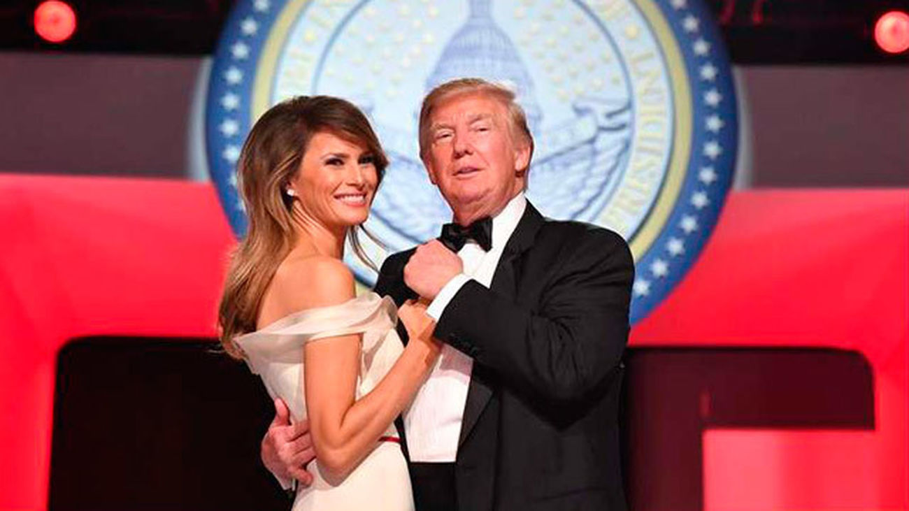 Trump firma la orden ejecutiva para "aliviar las cargas" de la reforma sanitaria